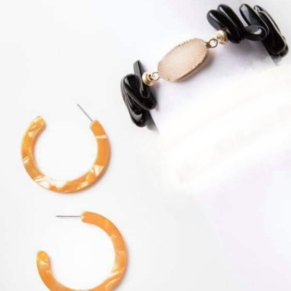 Plunder Posse Oct 2020  Bracelet & Earrings